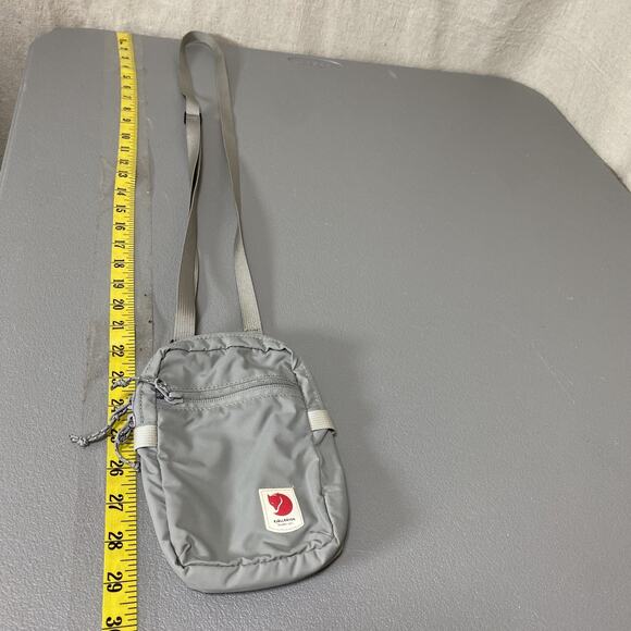 Fjallraven Unisex High Coast Pocket Crossbody Bag Gray Hiking Waterproof Durable - Picture 14 of 15